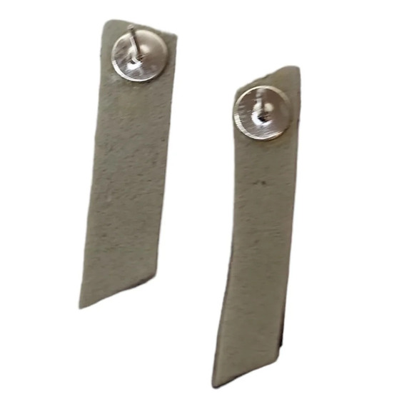 Real White Birch Bar Post Earrings - Picture 2 of 2